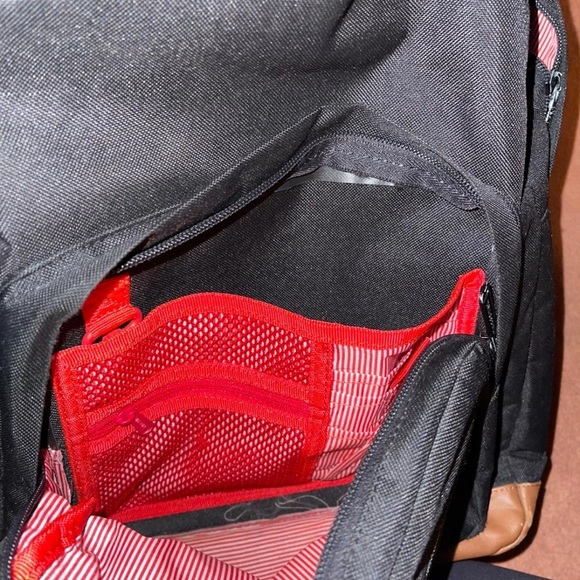 ❗️ SOLD ❗️HERSCHEL POP QUIZ BACKPACK - Picture 8 of 10